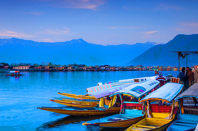 img/dal-lake.jpg